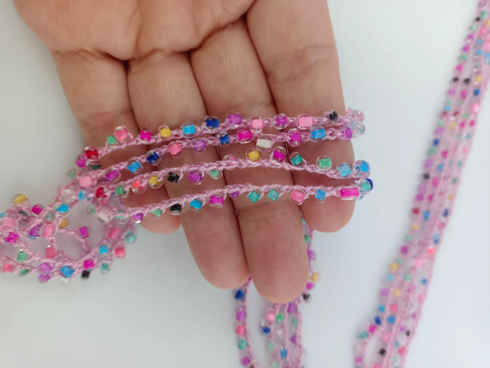 Lange ketting in roze tint – photo 4